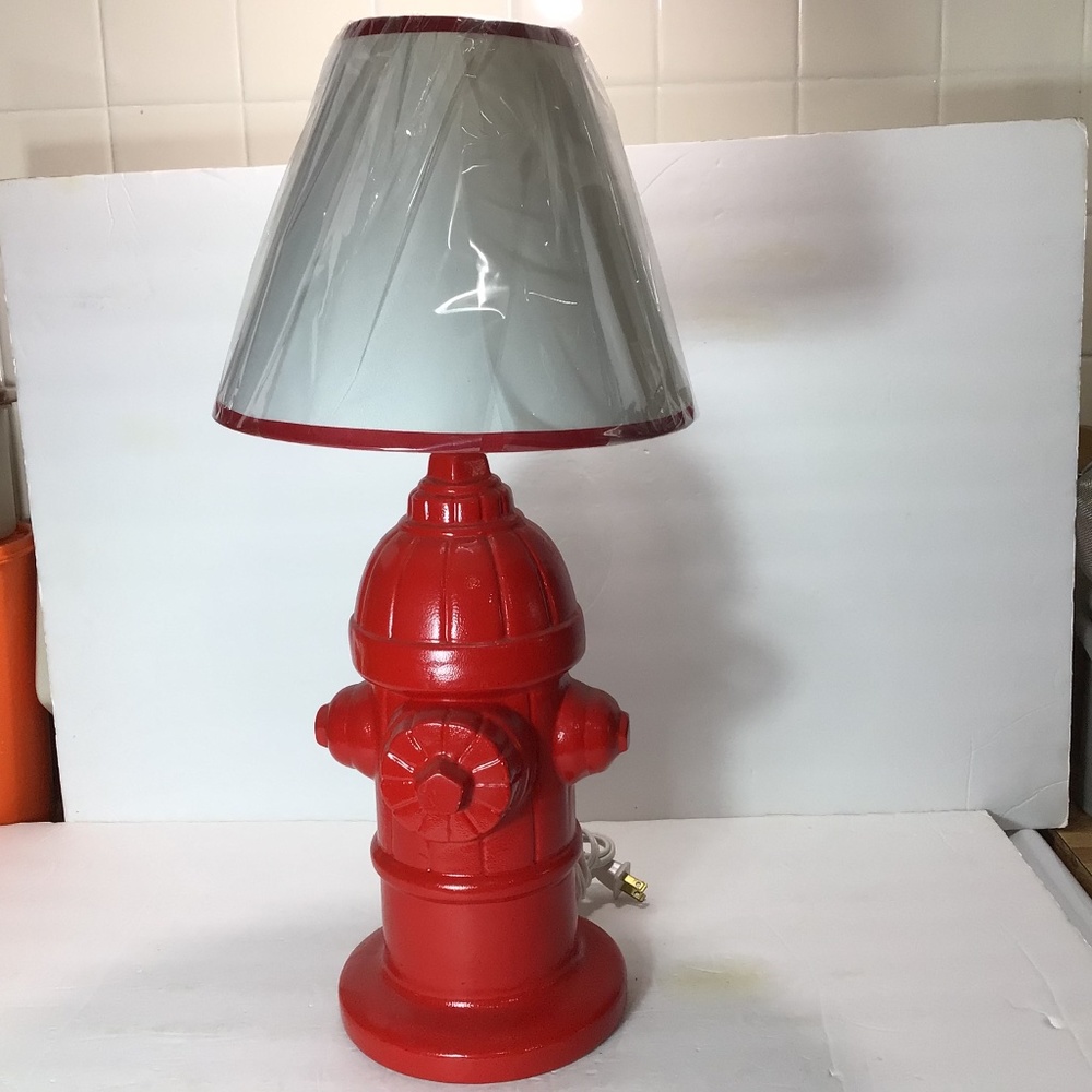 BRIGHT RED CERAMIC FIRE HYDRANT LAMP
